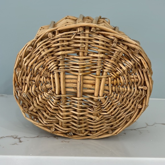 Basket - Picture 3 of 4